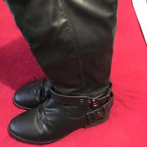 Black idola knee high boots 9m